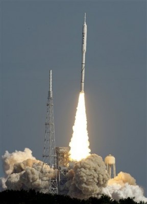 The Ares I-X test rocket lifts off successfully from Pad 39B at the Kennedy Space Center in Cape Canaveral, Fla., Wednesday, Oct. 28, 2009.(AP Photo/John Raoux)